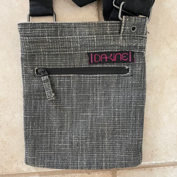 Dakine Crossbody Purse Travel Bag - Picture 3 of 8